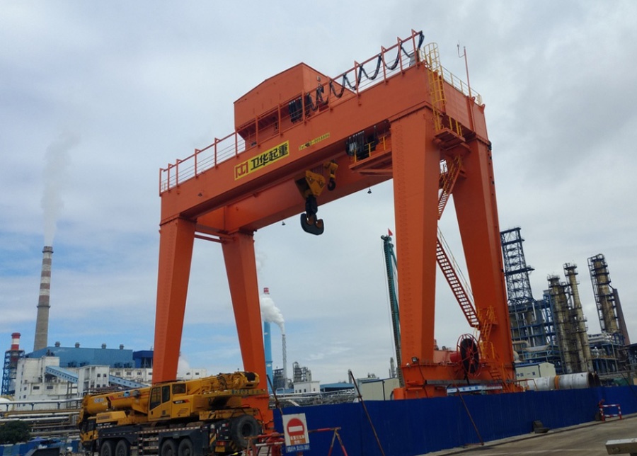 衛(wèi)華集團(tuán)廣東茂名石化項(xiàng)目門機(jī)安全監(jiān)控管理系統(tǒng)安裝調(diào)試